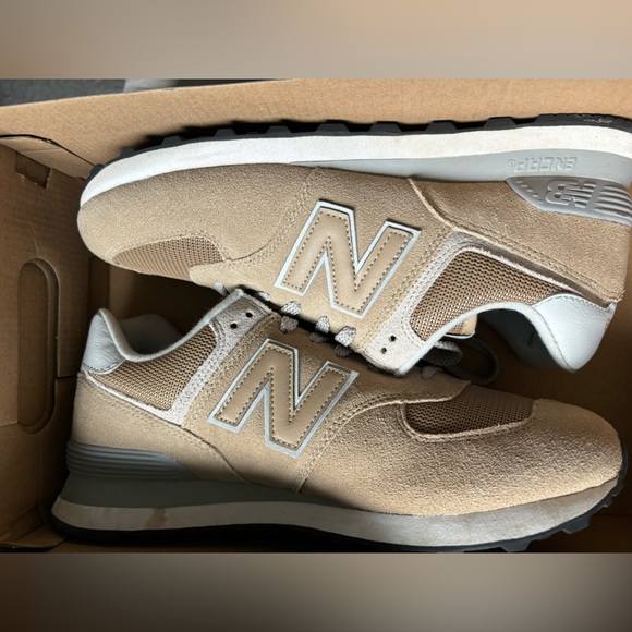 New balance CLASSICS TRADITIONNELS -Tan/Brown/Gray - Picture 2 of 3